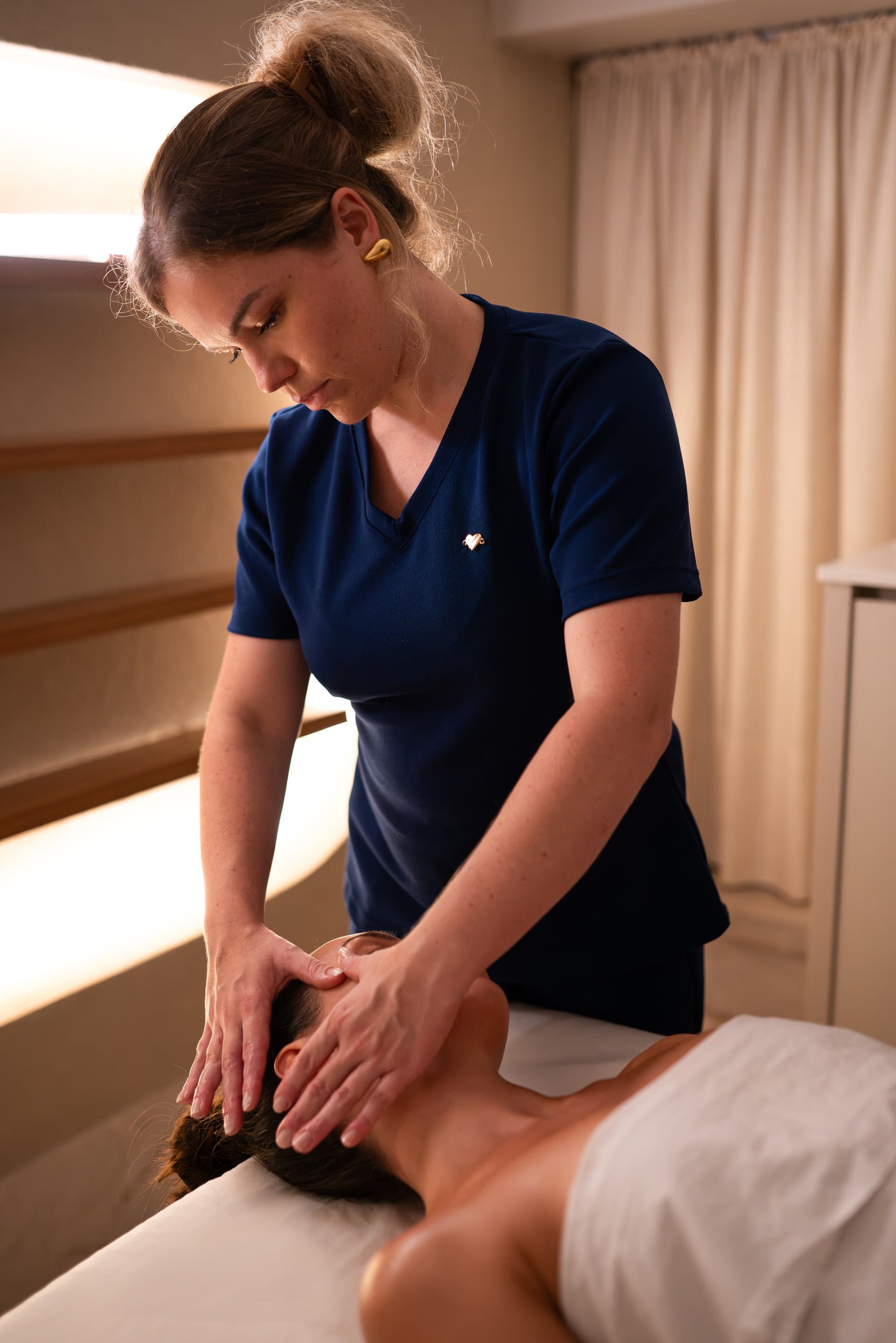 Sessão de massoterapia na VOID